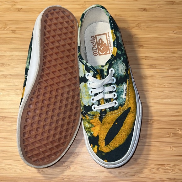 Vans Authentic Della Collaboration Men’s 6 Women’s 7.5 - Picture 2 of 2